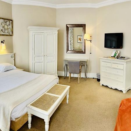 Hotel & Restaurant Le Central Trouville Стая снимка