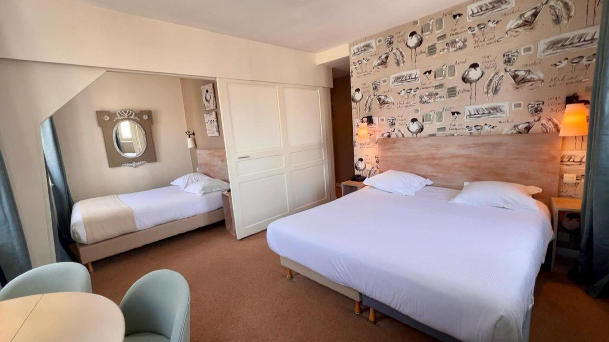 Hotel & Restaurant Le Central Trouville Стая снимка